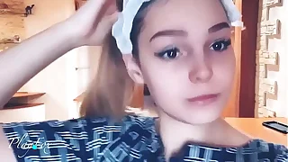 Depraved student sucked a friend while he was steaming
